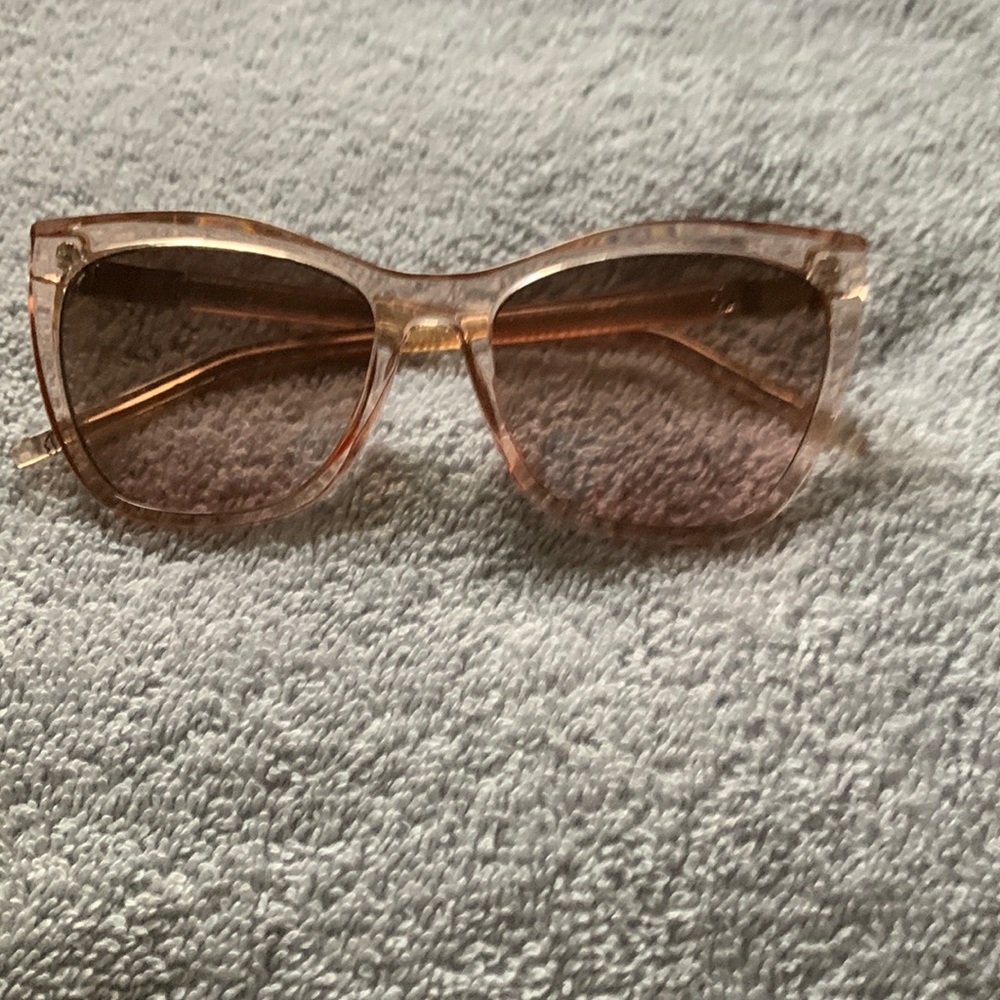 Sophia Vergara Foster Grant Sunglasses